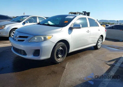 2013 Toyota Corolla L из США, поврежденный, VIN 2T1BU4EE1DC116103